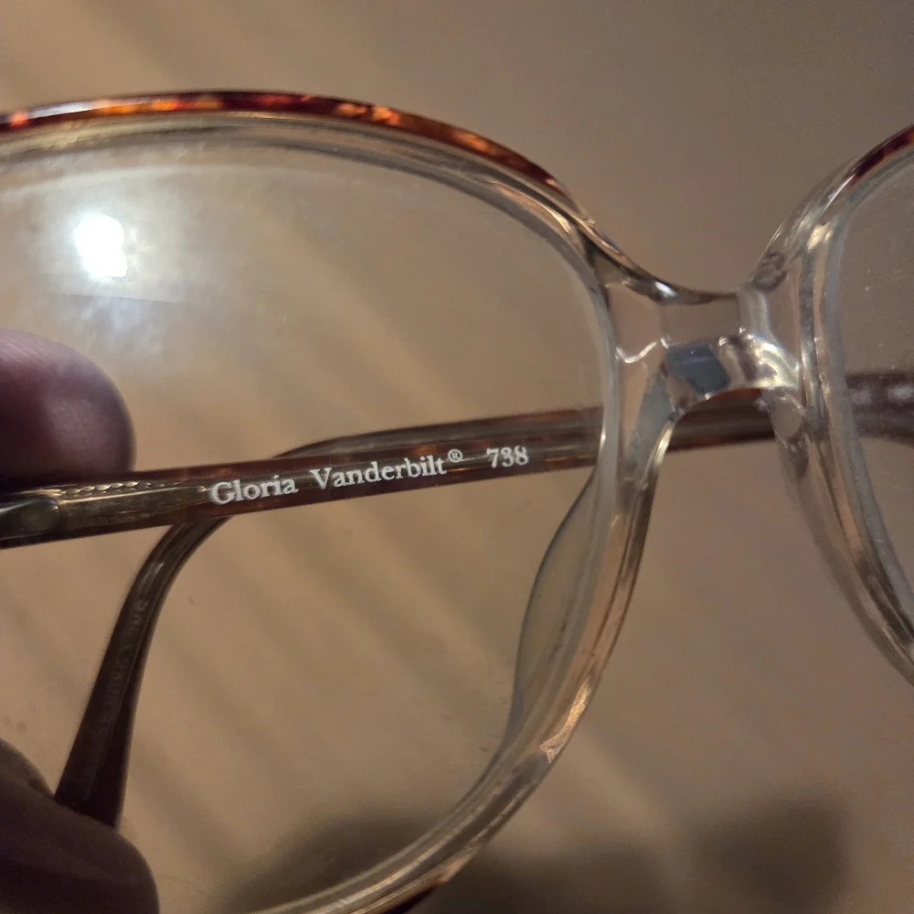 Vintage Glasses - Picture 2 of 9